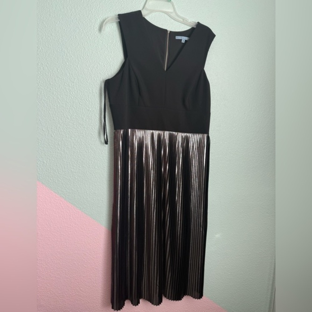 Antonio Melani Black Silver Metallic Pleated Cocktail Dress Size M